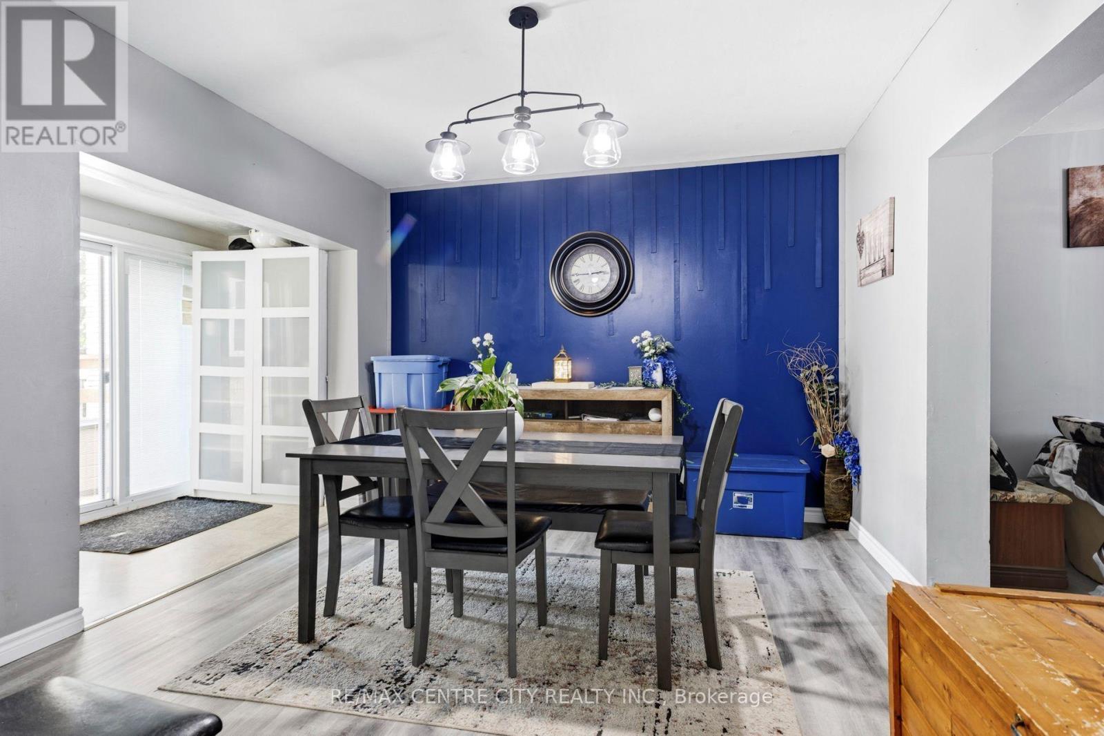 56 Mitchell Street, St. Thomas, ON - Indoor Photo Showing Dining Room