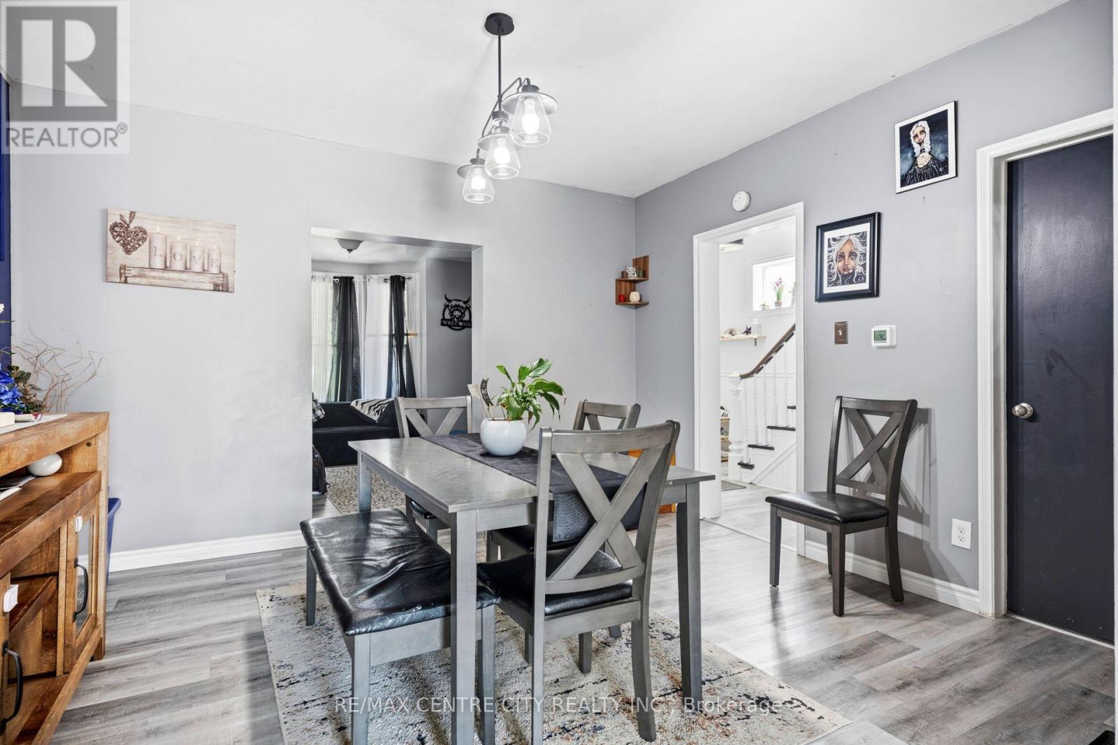 56 Mitchell Street, St. Thomas, ON - Indoor Photo Showing Dining Room