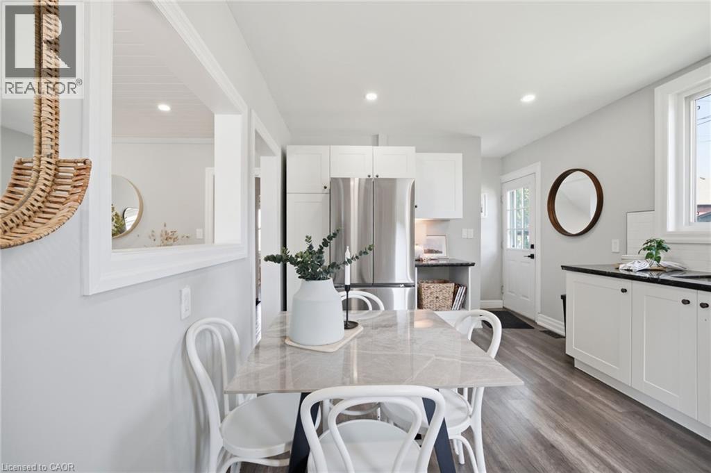 47 Brucedale Avenue E, Hamilton, ON - Indoor