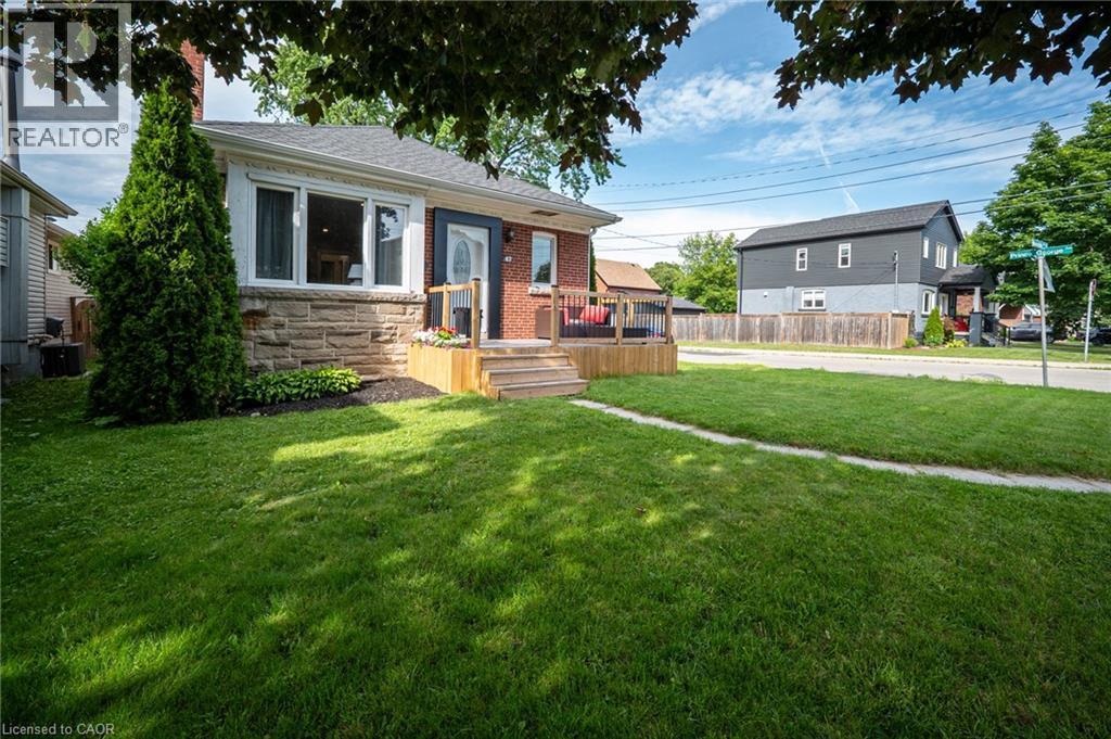 47 Brucedale Avenue E, Hamilton, ON - Outdoor