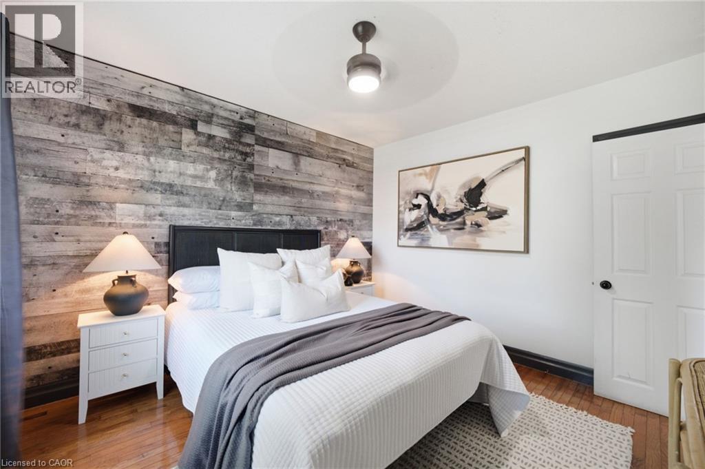 47 Brucedale Avenue E, Hamilton, ON - Indoor Photo Showing Bedroom