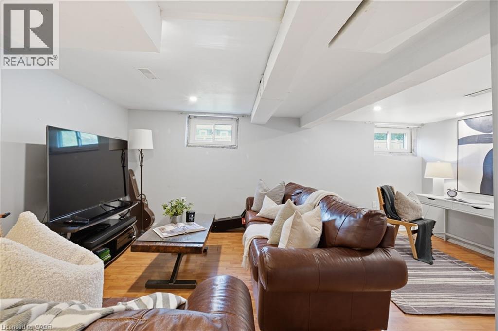 47 Brucedale Avenue E, Hamilton, ON - Indoor Photo Showing Basement