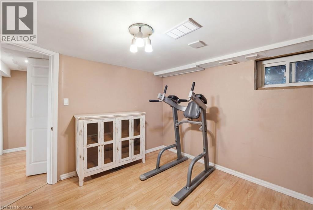 47 Brucedale Avenue E, Hamilton, ON - Indoor Photo Showing Gym Room