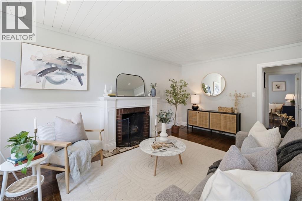 47 Brucedale Avenue E, Hamilton, ON - Indoor Photo Showing Living Room With Fireplace
