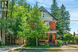 458 WOOLWICH Street Guelph, ON N1H 3X5