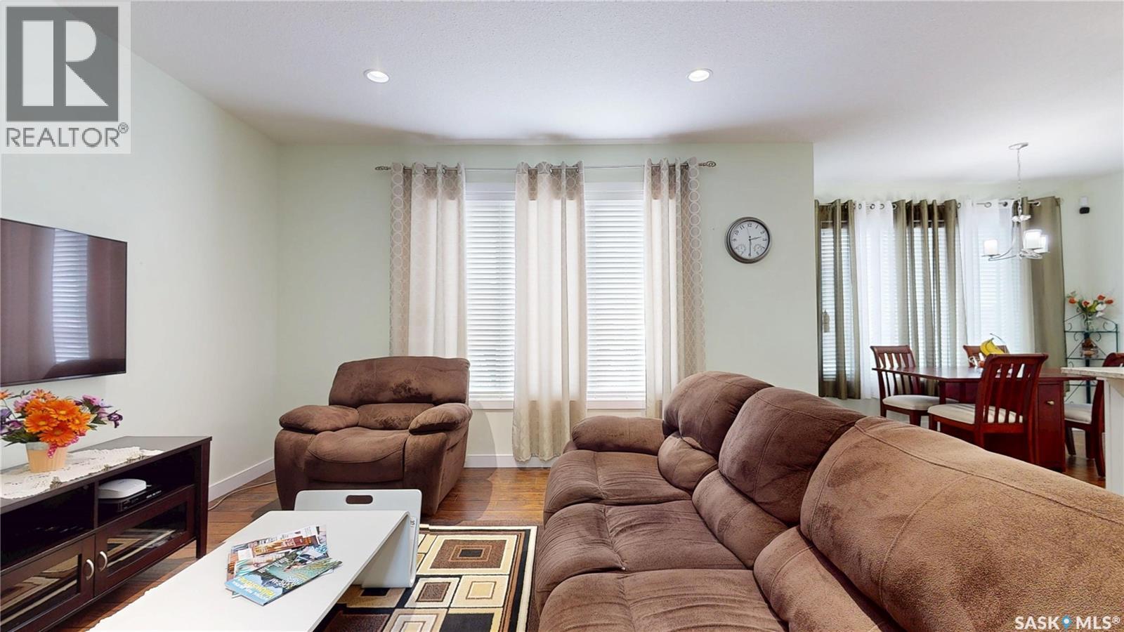 2632 Makowsky Crescent, Regina, SK - Indoor Photo Showing Living Room
