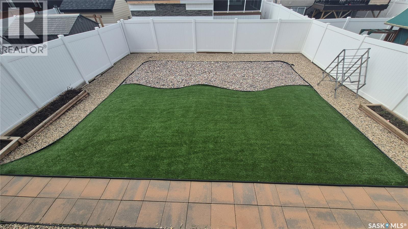 2632 Makowsky Crescent, Regina, SK - Outdoor