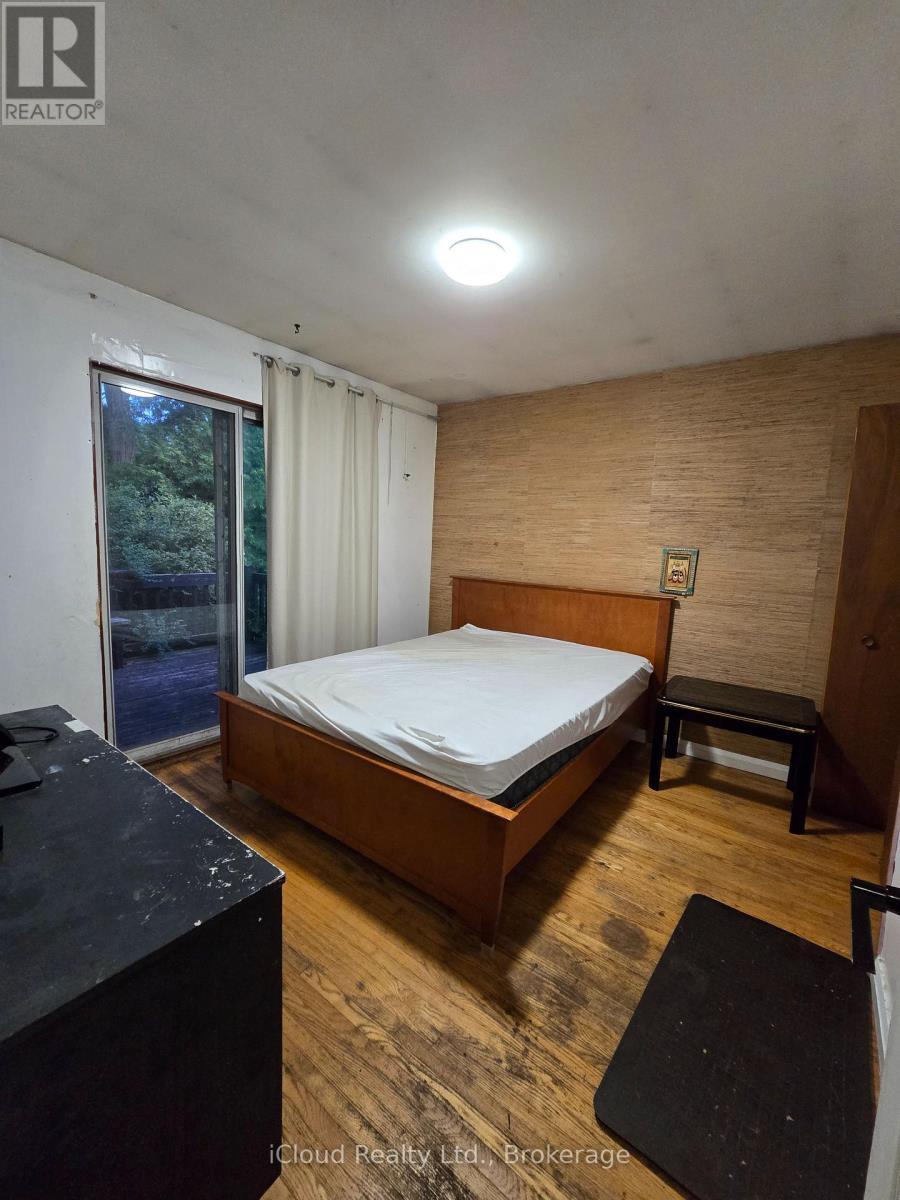 325 Dyson Road, Pickering, ON - Indoor Photo Showing Bedroom