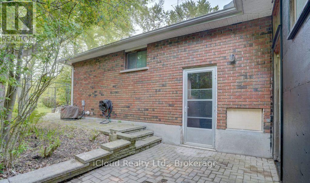 325 Dyson Road, Pickering, ON - Outdoor With Exterior
