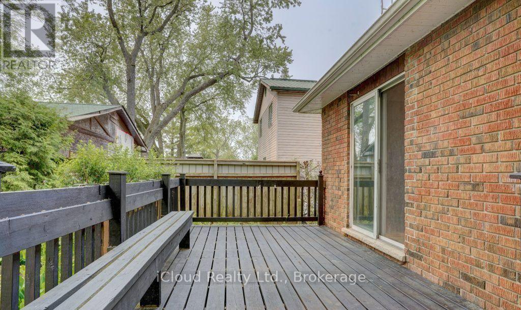 325 Dyson Road, Pickering, ON - Outdoor With Deck Patio Veranda With Exterior