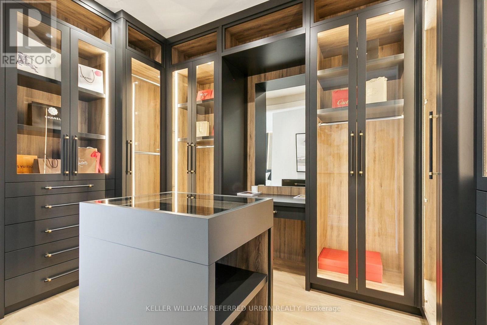 12 Otter Crescent, Toronto, ON - Indoor Photo Showing Other Room