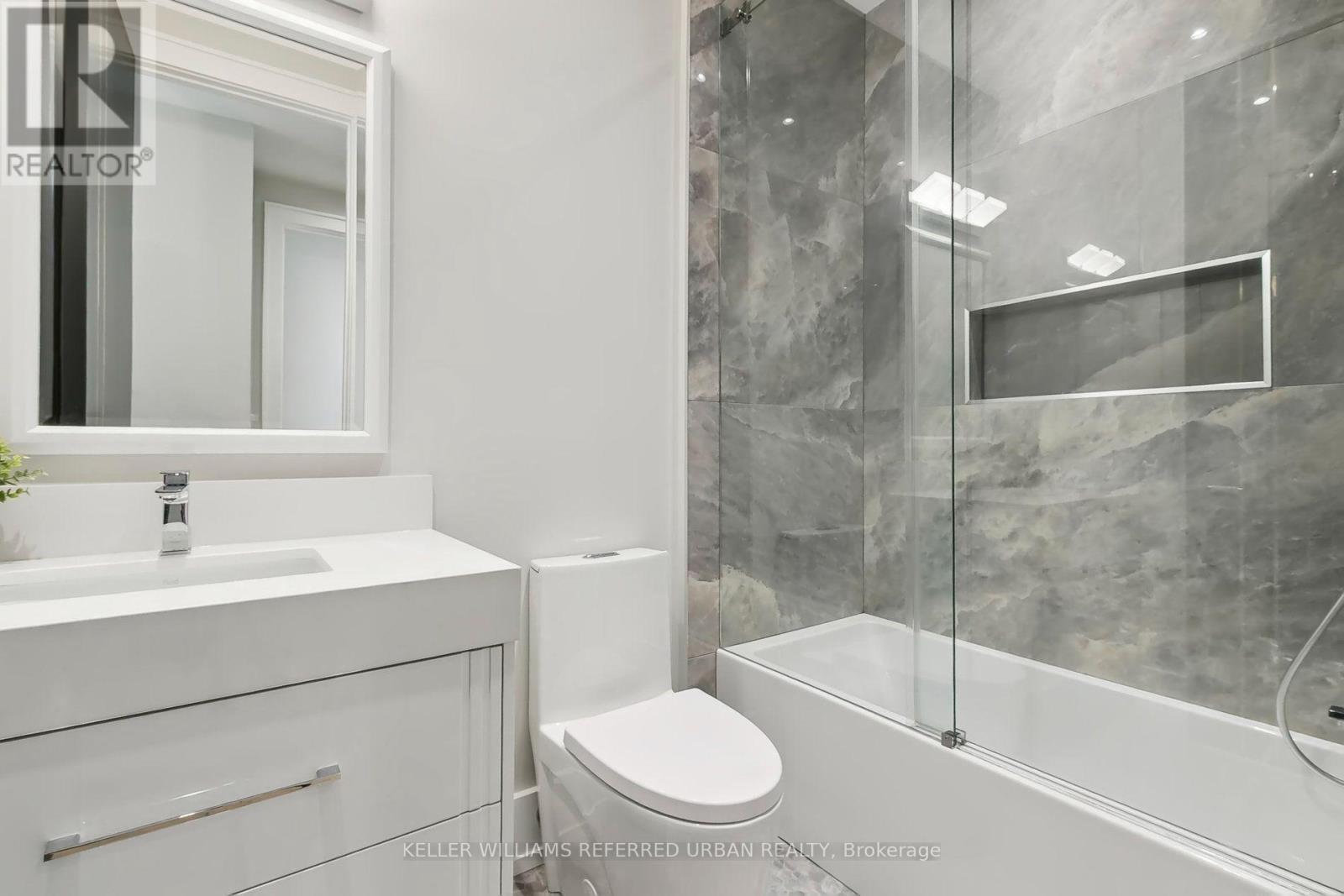 12 Otter Crescent, Toronto, ON - Indoor Photo Showing Bathroom