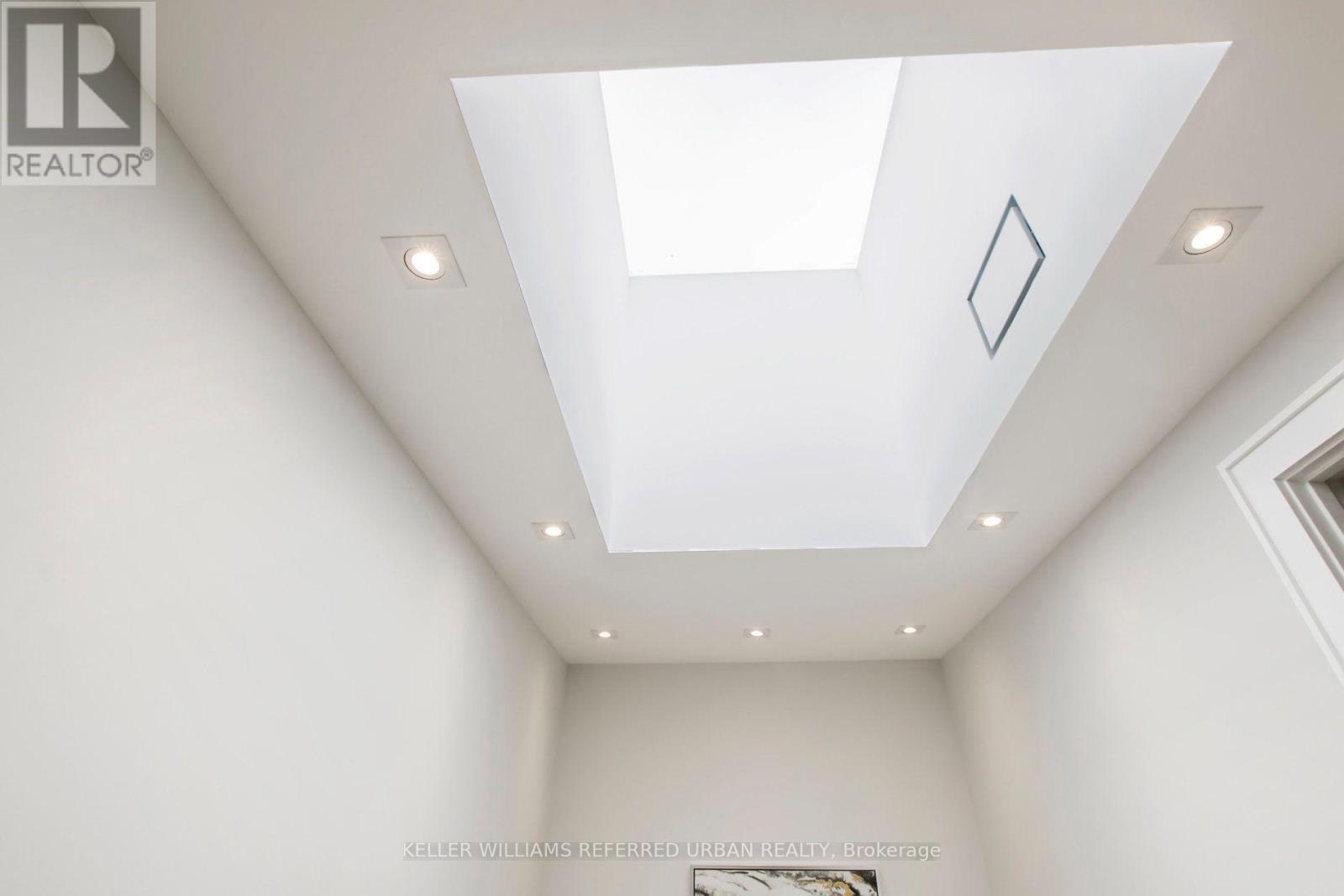 12 Otter Crescent, Toronto, ON - Indoor Photo Showing Other Room