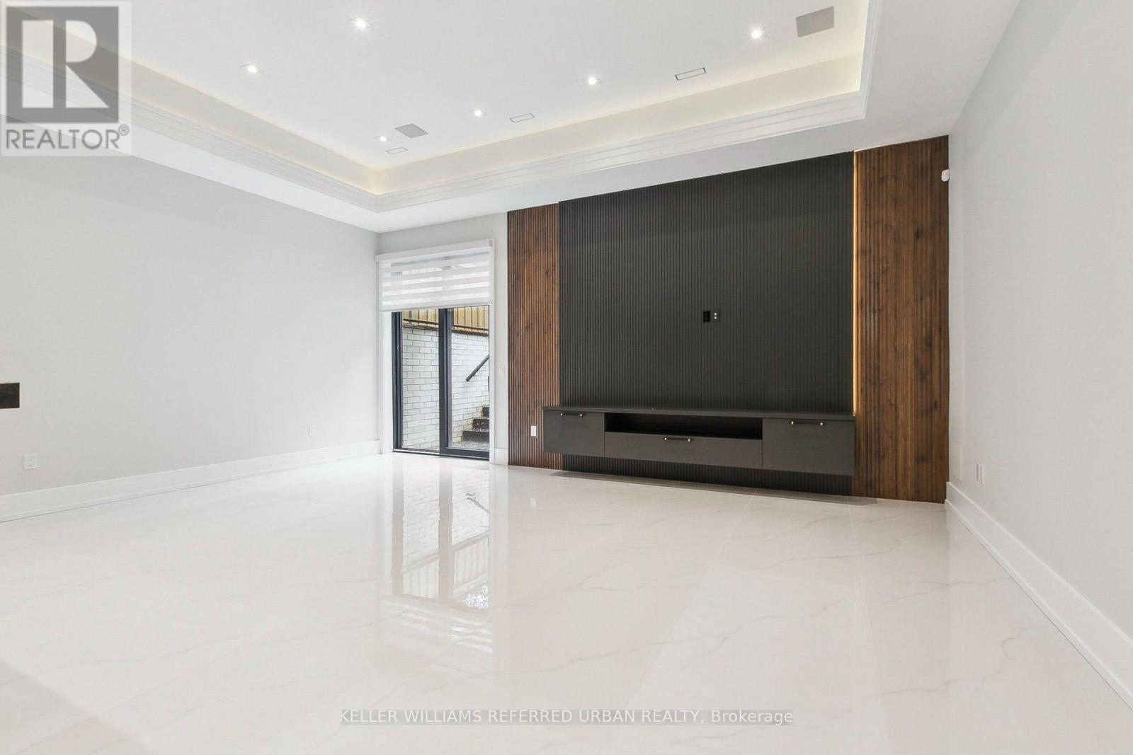 12 Otter Crescent, Toronto, ON - Indoor Photo Showing Other Room