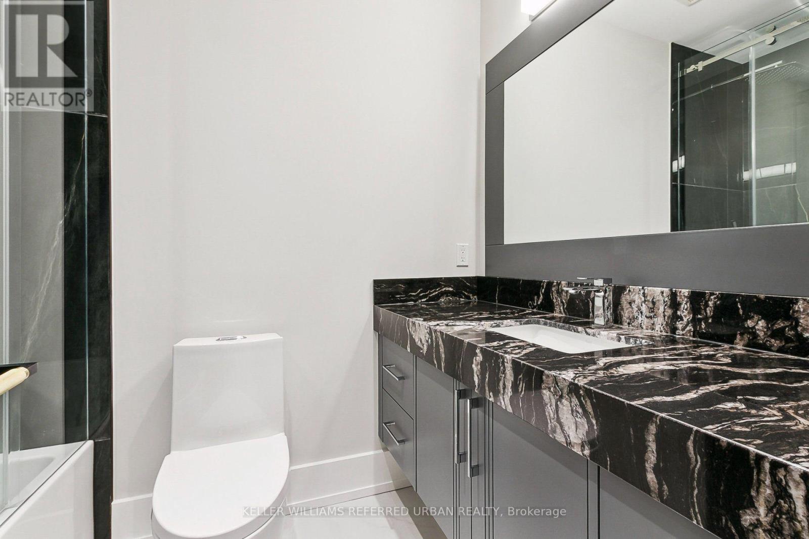 12 Otter Crescent, Toronto, ON - Indoor Photo Showing Bathroom
