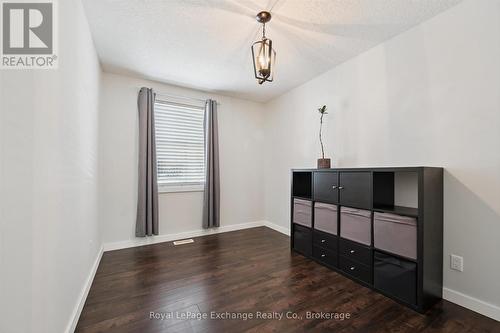 Bedroom / office - 68 Elgin Street S, Cambridge, ON - Indoor Photo Showing Other Room