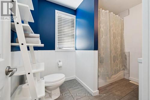 Main bath view - 68 Elgin Street S, Cambridge, ON - Indoor Photo Showing Bathroom