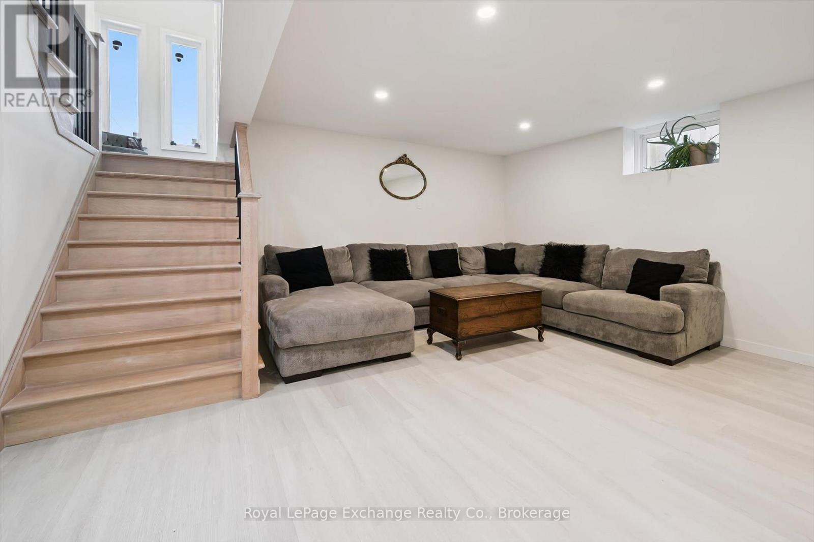 Great room - 68 Elgin Street S, Cambridge, ON - Indoor