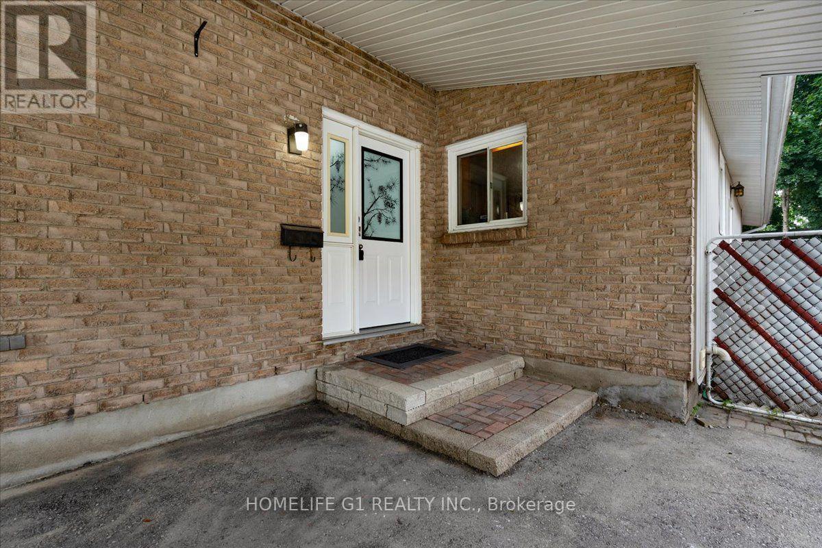 19 Milton Avenue W, Cambridge, ON - Outdoor With Exterior