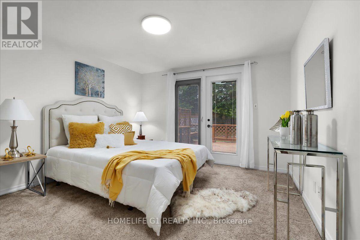 19 Milton Avenue W, Cambridge, ON - Indoor Photo Showing Bedroom