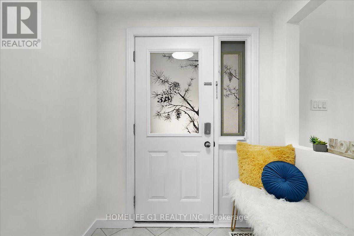 19 Milton Avenue W, Cambridge, ON - Indoor Photo Showing Other Room