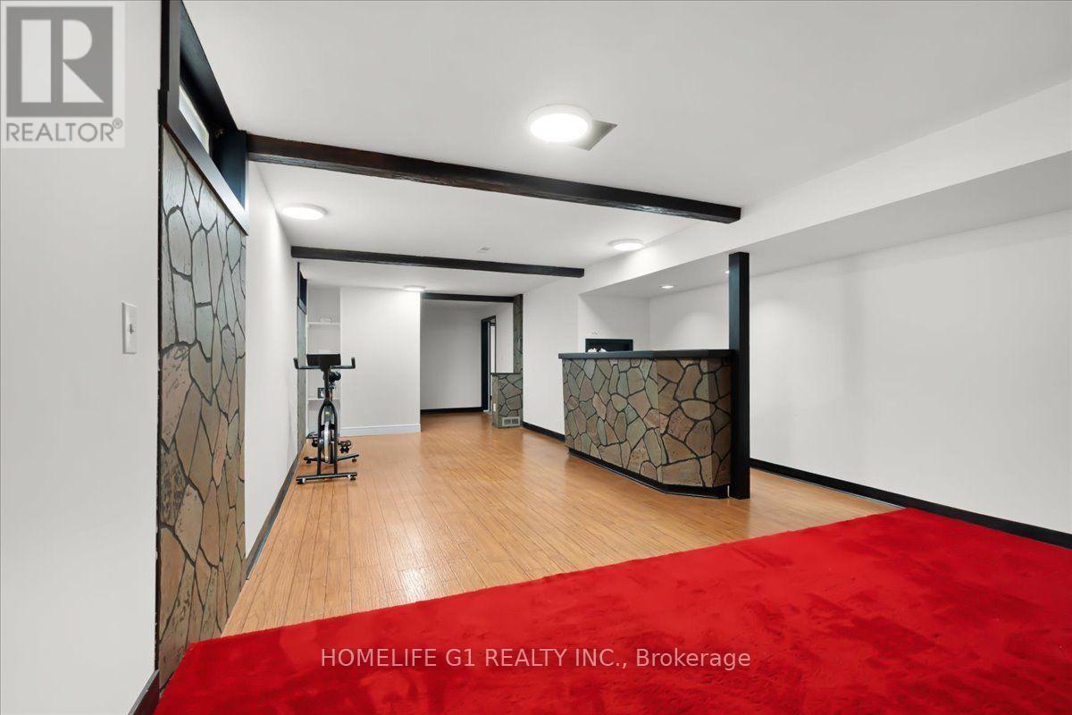 19 Milton Avenue W, Cambridge, ON - Indoor Photo Showing Other Room