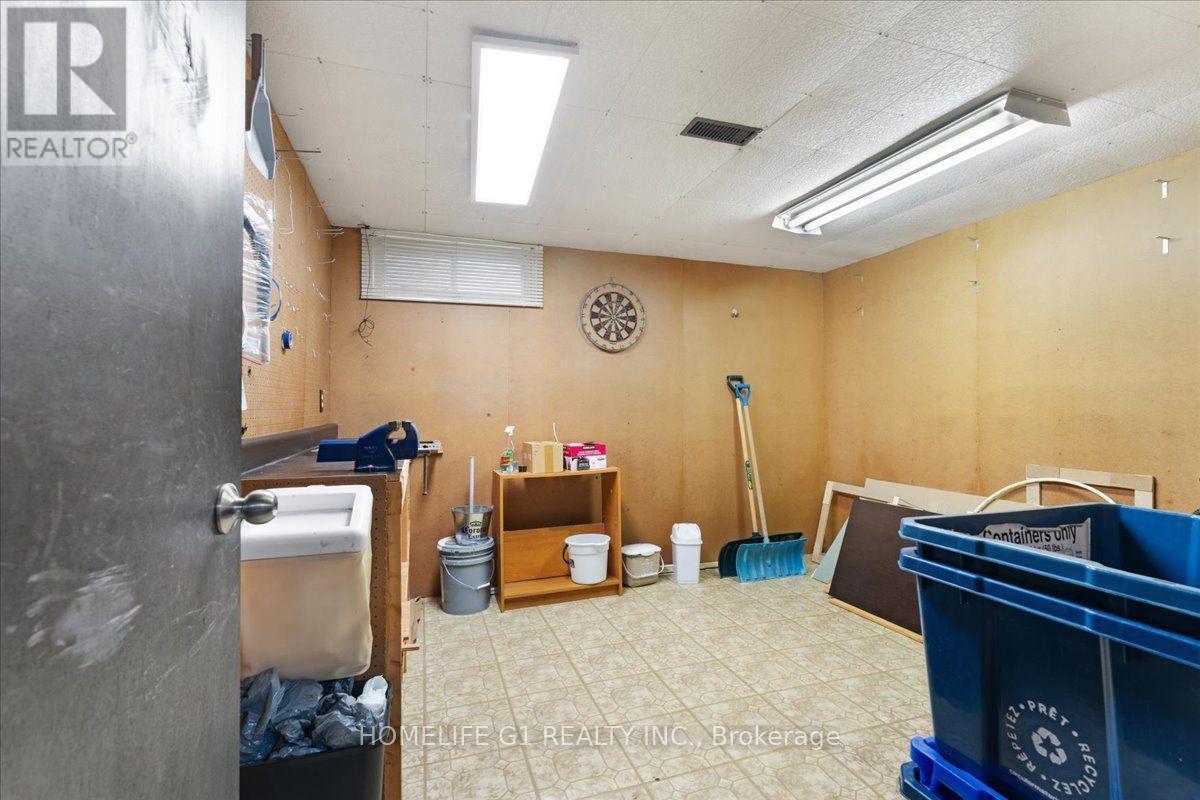 19 Milton Avenue W, Cambridge, ON - Indoor Photo Showing Basement