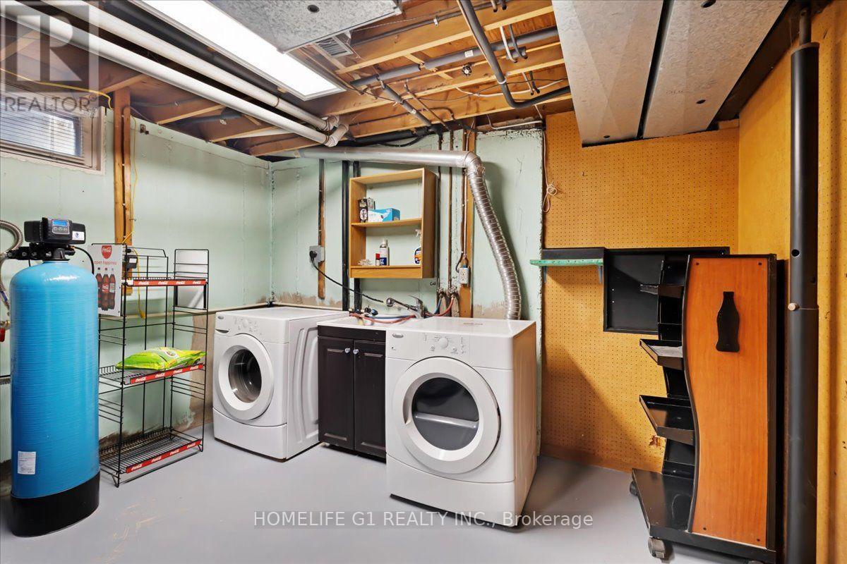 19 Milton Avenue W, Cambridge, ON - Indoor Photo Showing Laundry Room
