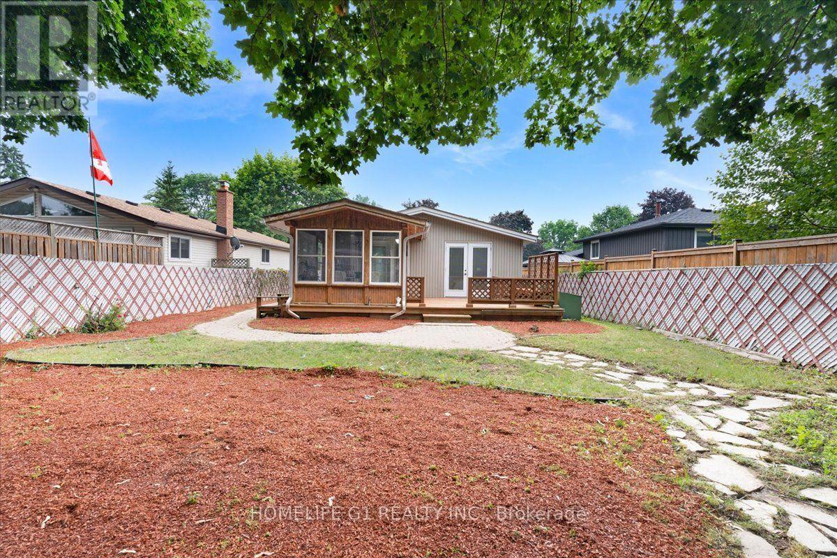 19 Milton Avenue W, Cambridge, ON - Outdoor