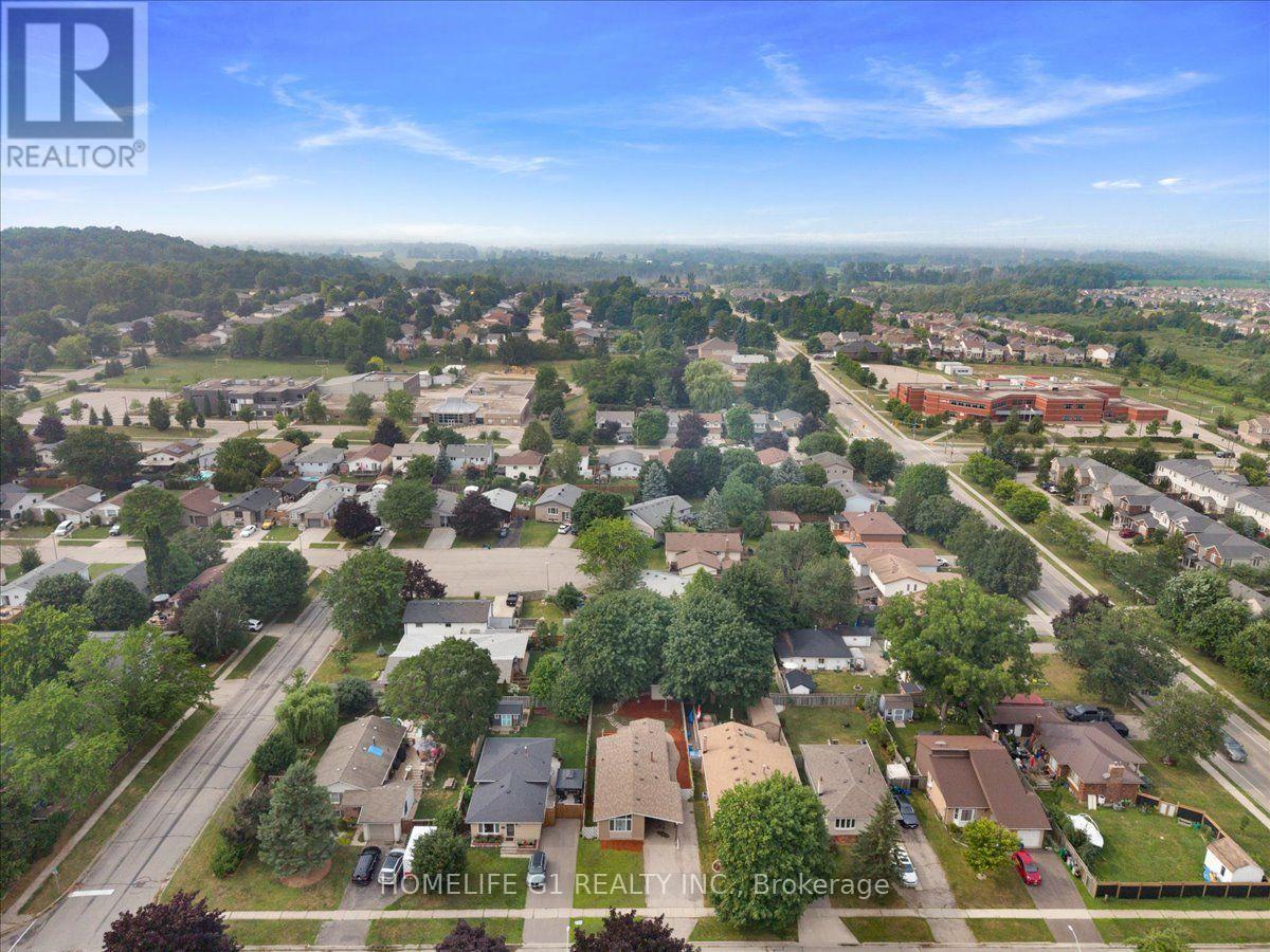 19 Milton Avenue W, Cambridge, ON - Outdoor With View