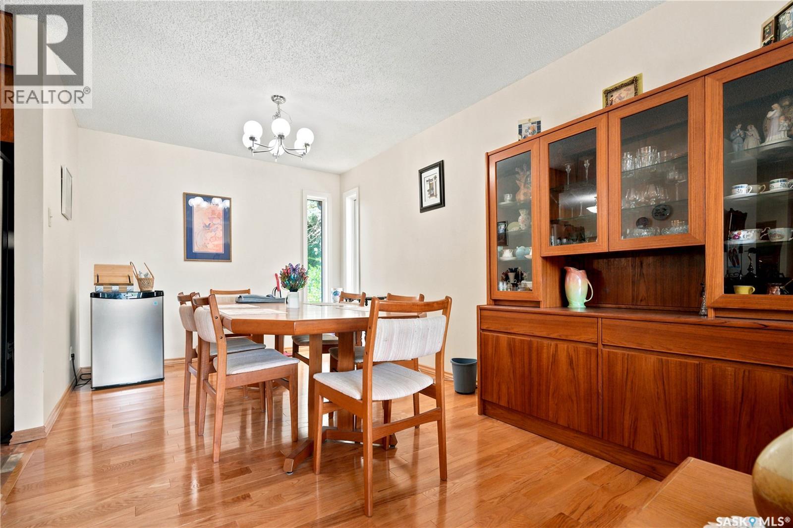 522 Delaronde Road, Saskatoon, SK - Indoor Photo Showing Dining Room
