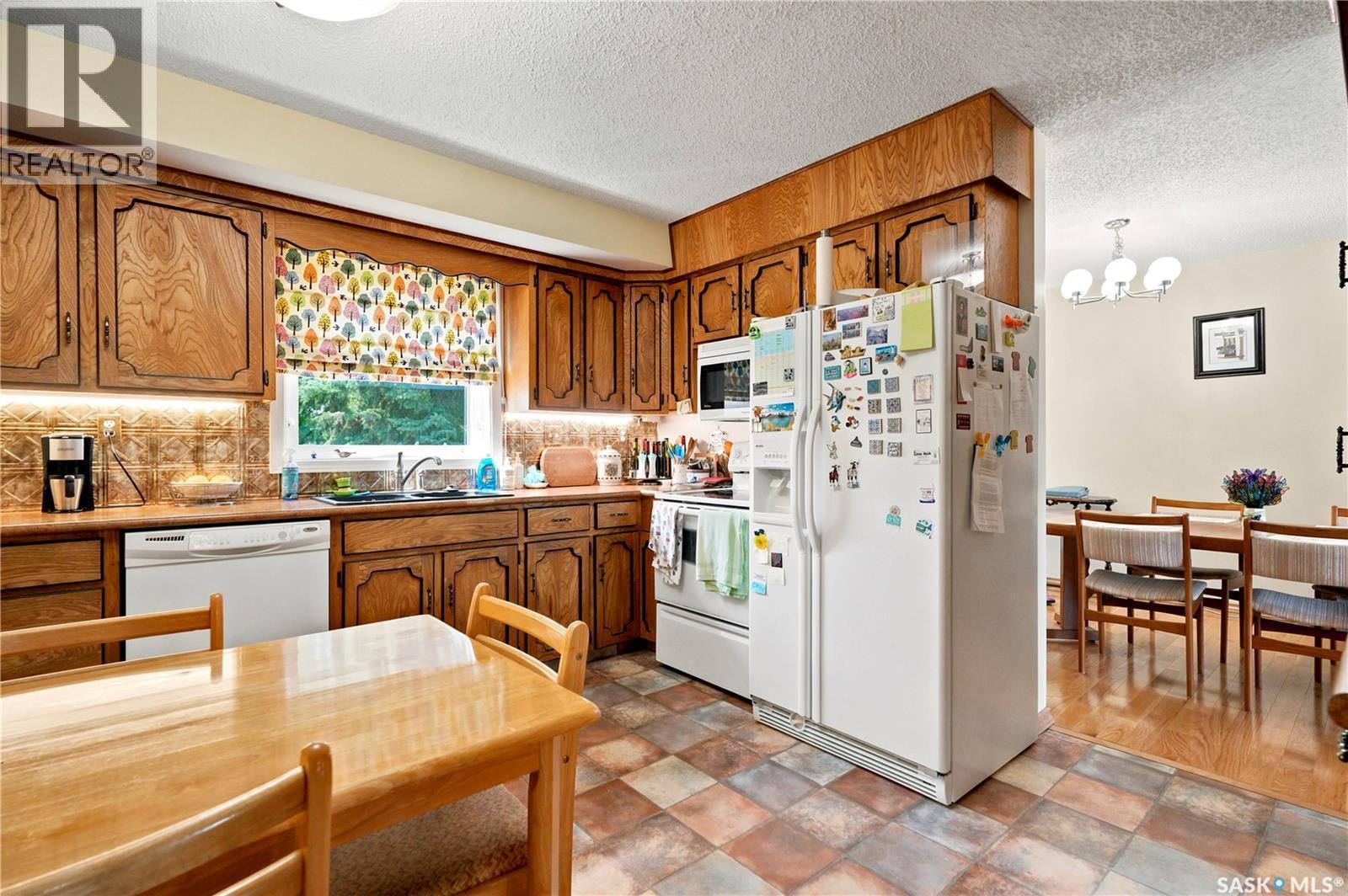 522 Delaronde Road, Saskatoon, SK - Indoor