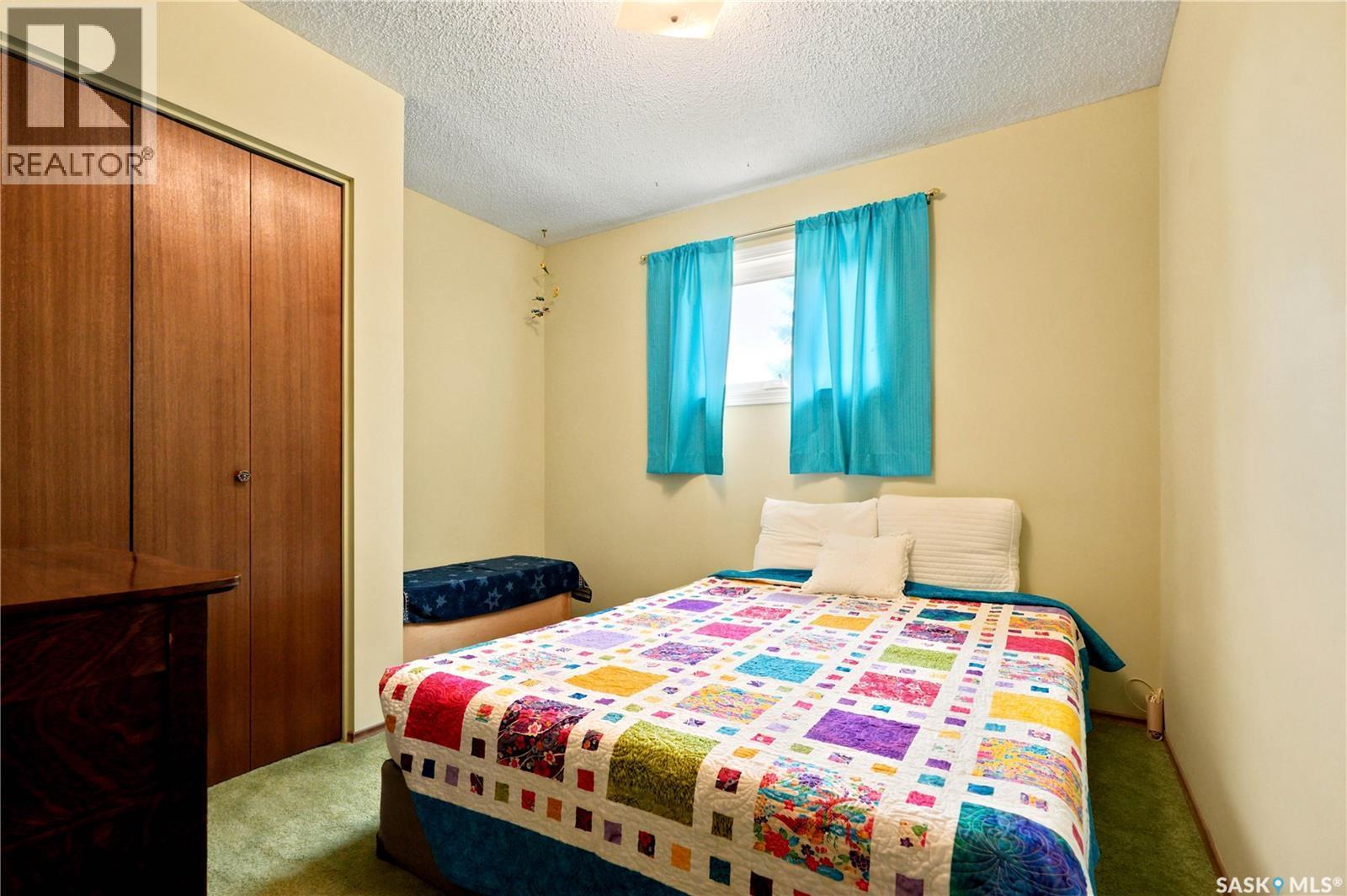 522 Delaronde Road, Saskatoon, SK - Indoor Photo Showing Bedroom