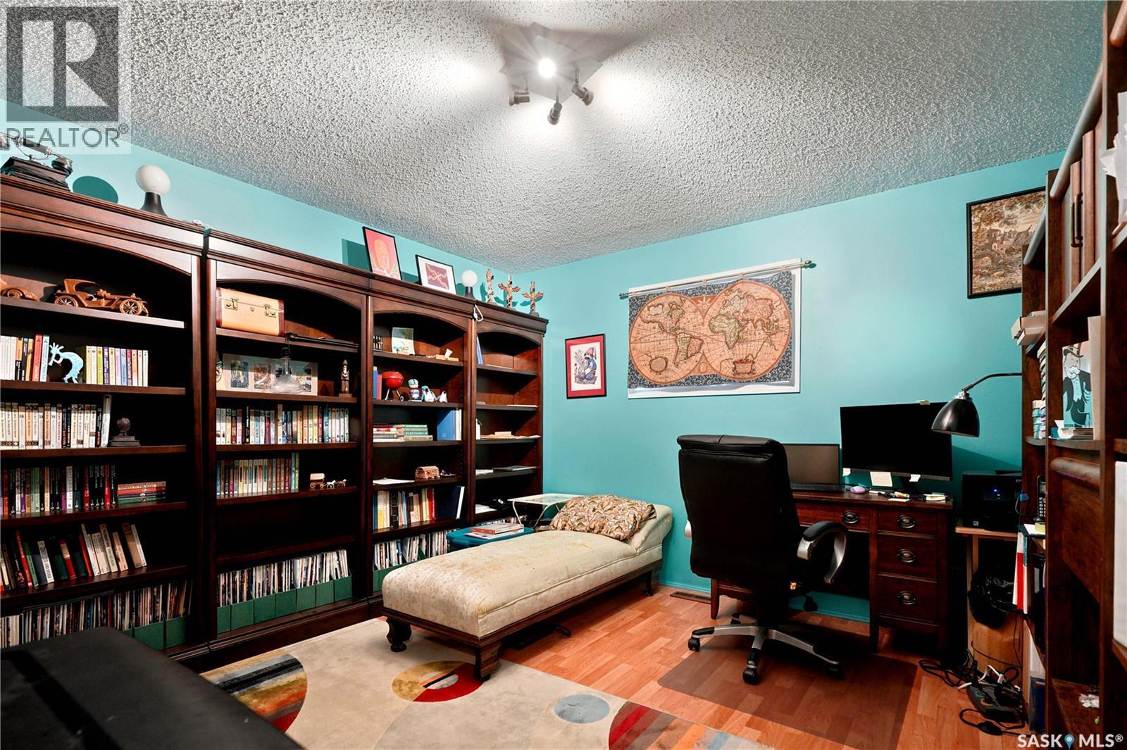 522 Delaronde Road, Saskatoon, SK - Indoor Photo Showing Office