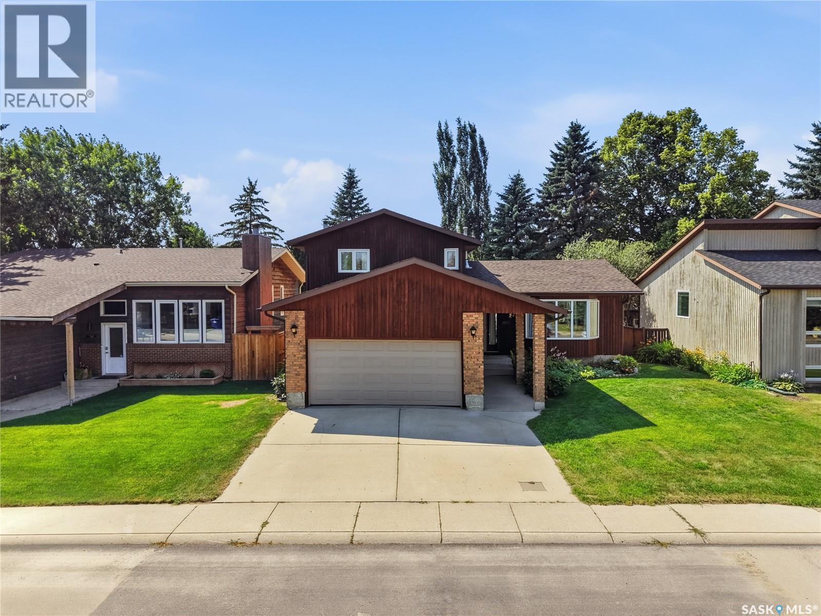 522 Delaronde Road, Saskatoon, SK - Outdoor With Facade