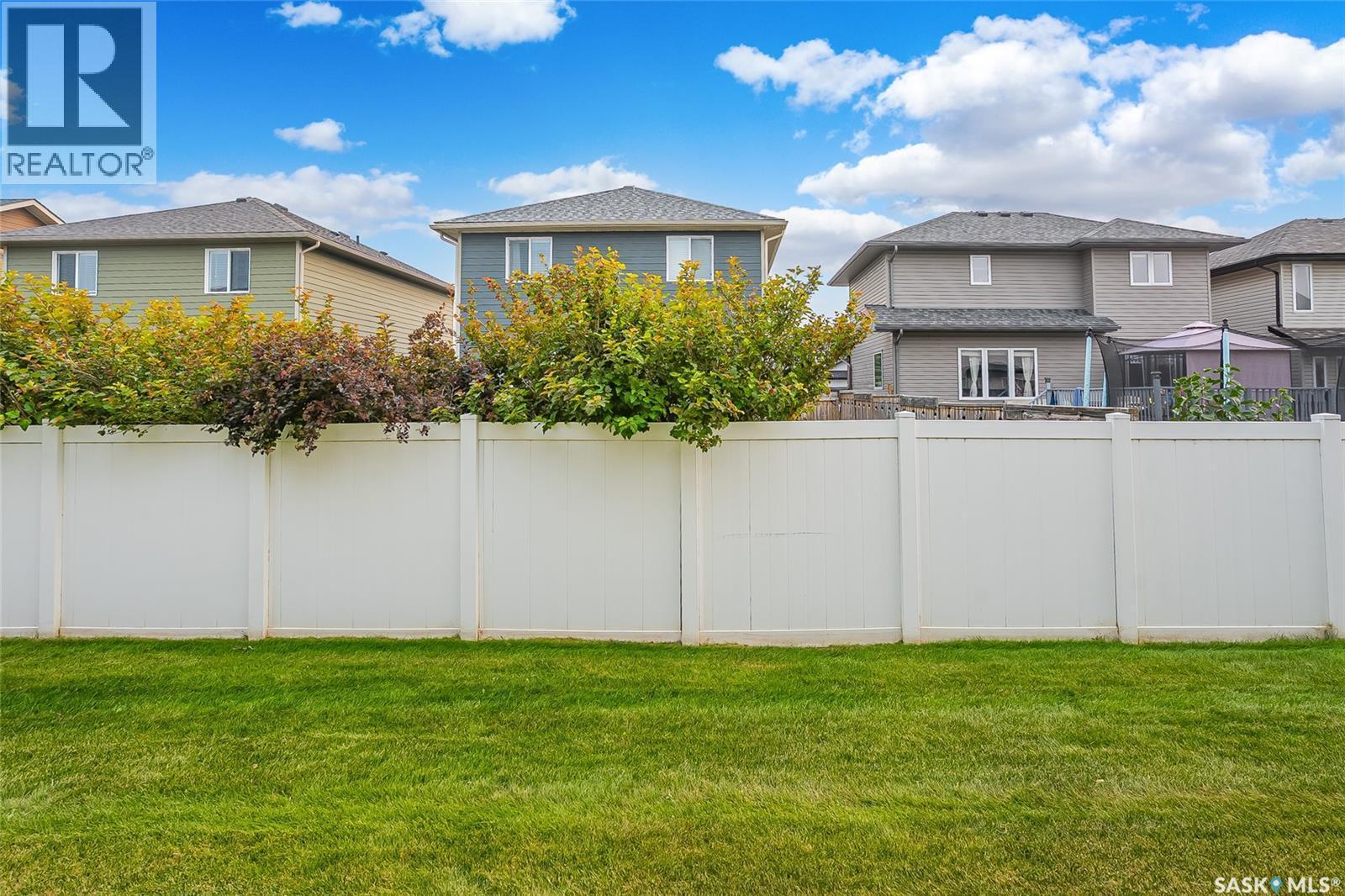 13 547 East Hampton Boulevard, Saskatoon, SK - Outdoor