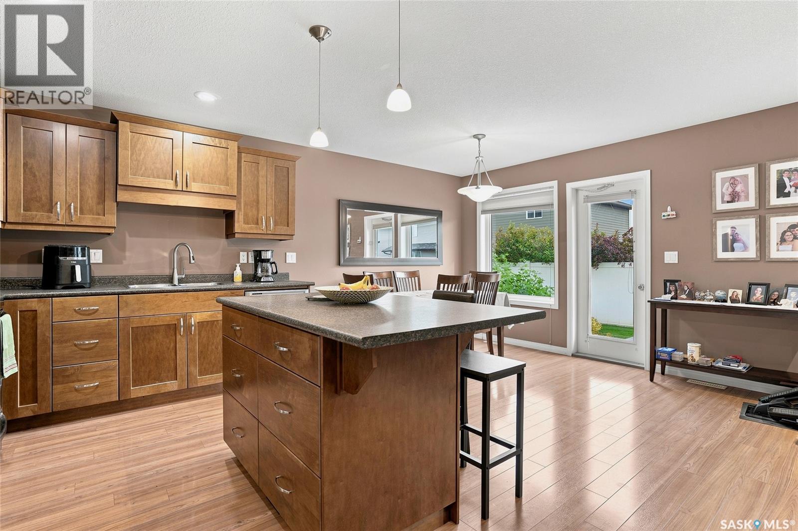 13 547 East Hampton Boulevard, Saskatoon, SK - Indoor Photo Showing Kitchen