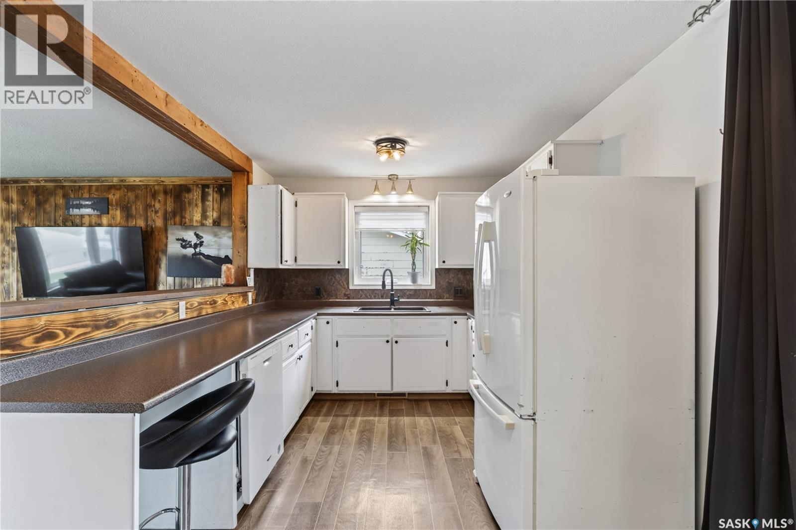 315 Caskey Drive, Melfort, SK - Indoor Photo Showing Kitchen