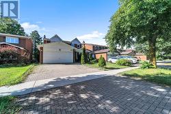 37 GRETMAN CRESCENT Markham, ON L3T 5L9