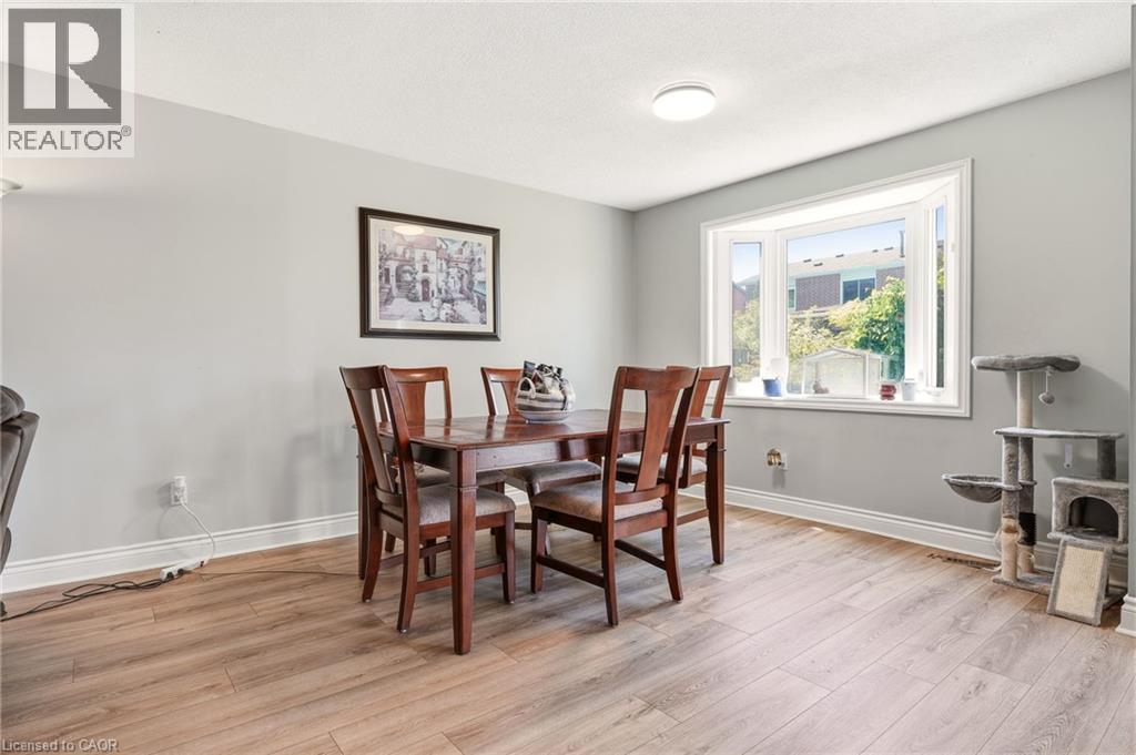 4 Eileen Street, Waterdown, ON - Indoor Photo Showing Dining Room