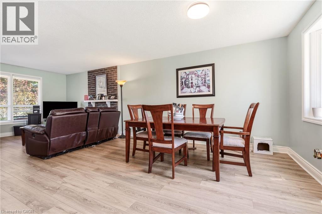 4 Eileen Street, Waterdown, ON - Indoor