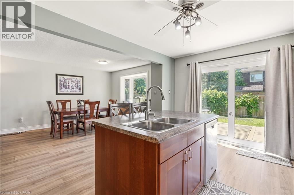 4 Eileen Street, Waterdown, ON - Indoor Photo Showing Kitchen With Double Sink