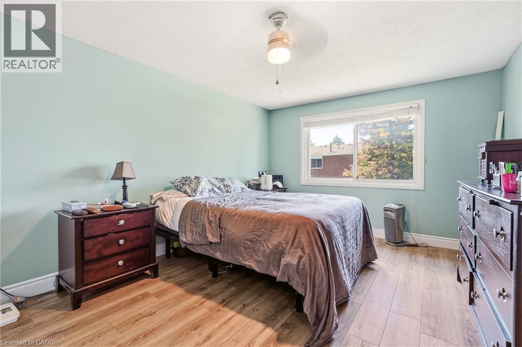 4 Eileen Street, Waterdown, ON - Indoor Photo Showing Bedroom