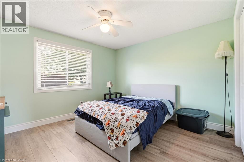 4 Eileen Street, Waterdown, ON - Indoor Photo Showing Bedroom
