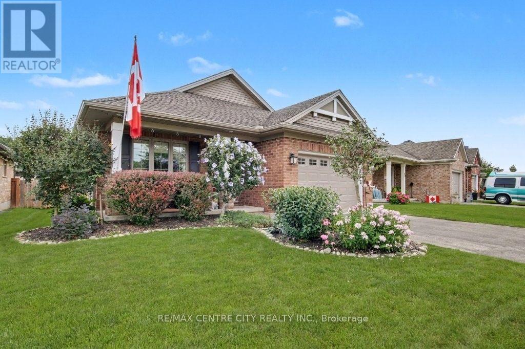 67 Peach Tree Boulevard, St. Thomas, ON - Outdoor