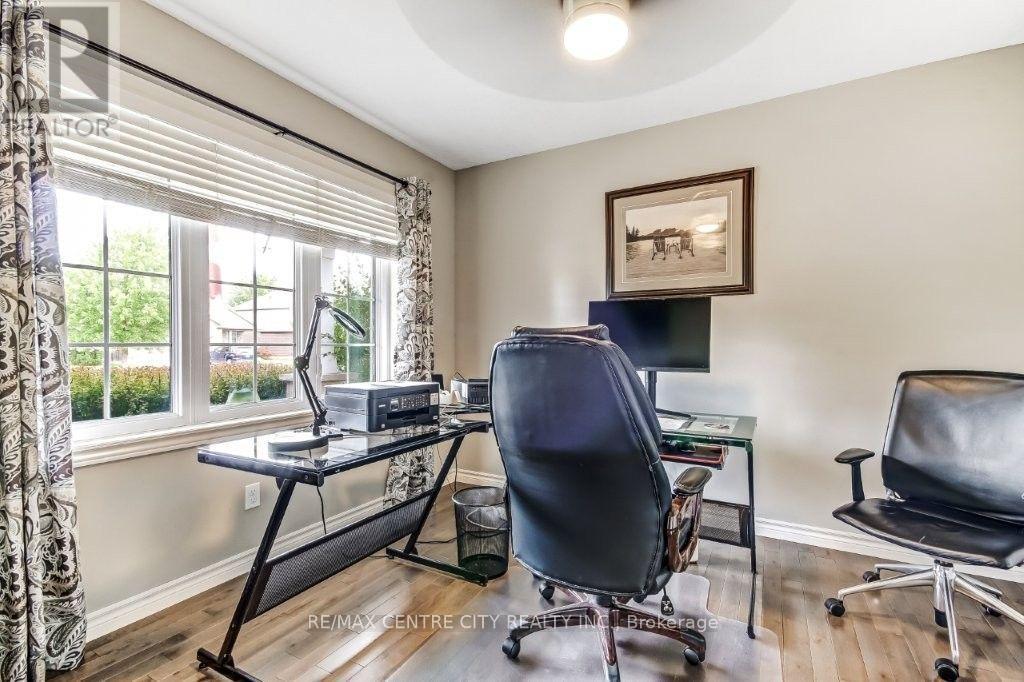 67 Peach Tree Boulevard, St. Thomas, ON - Indoor Photo Showing Office
