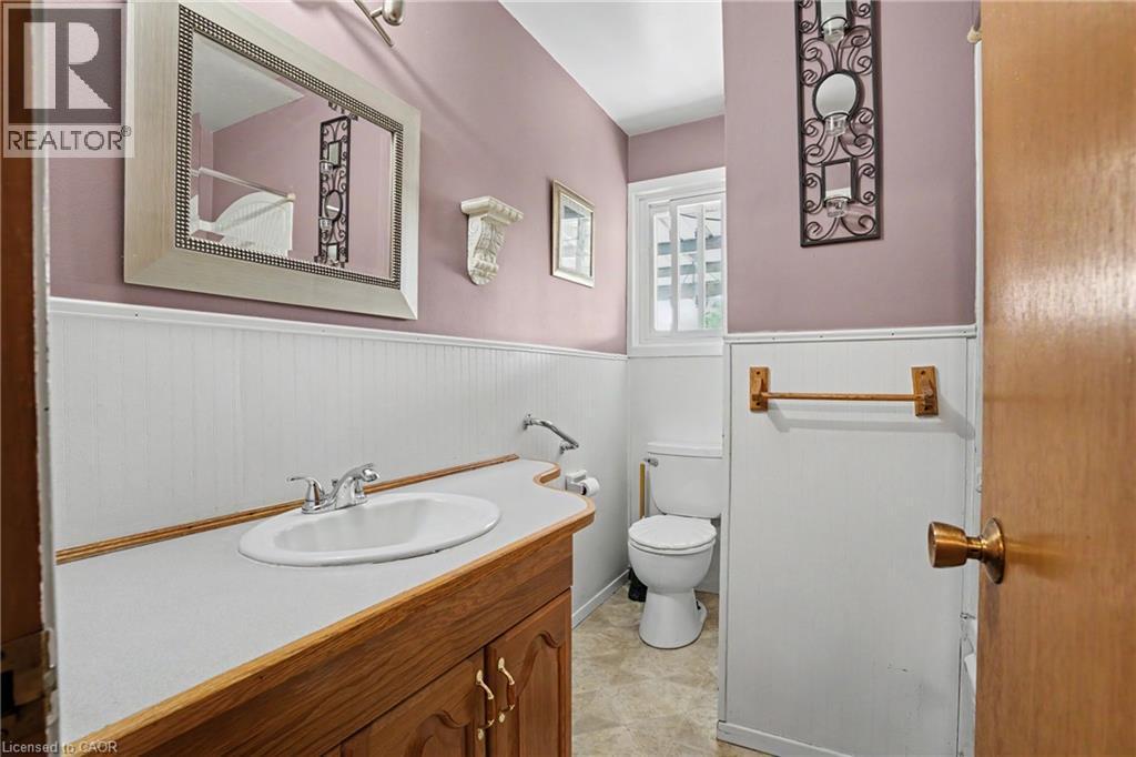 87 Mcdonald Avenue, Thorold, ON - Indoor Photo Showing Bathroom