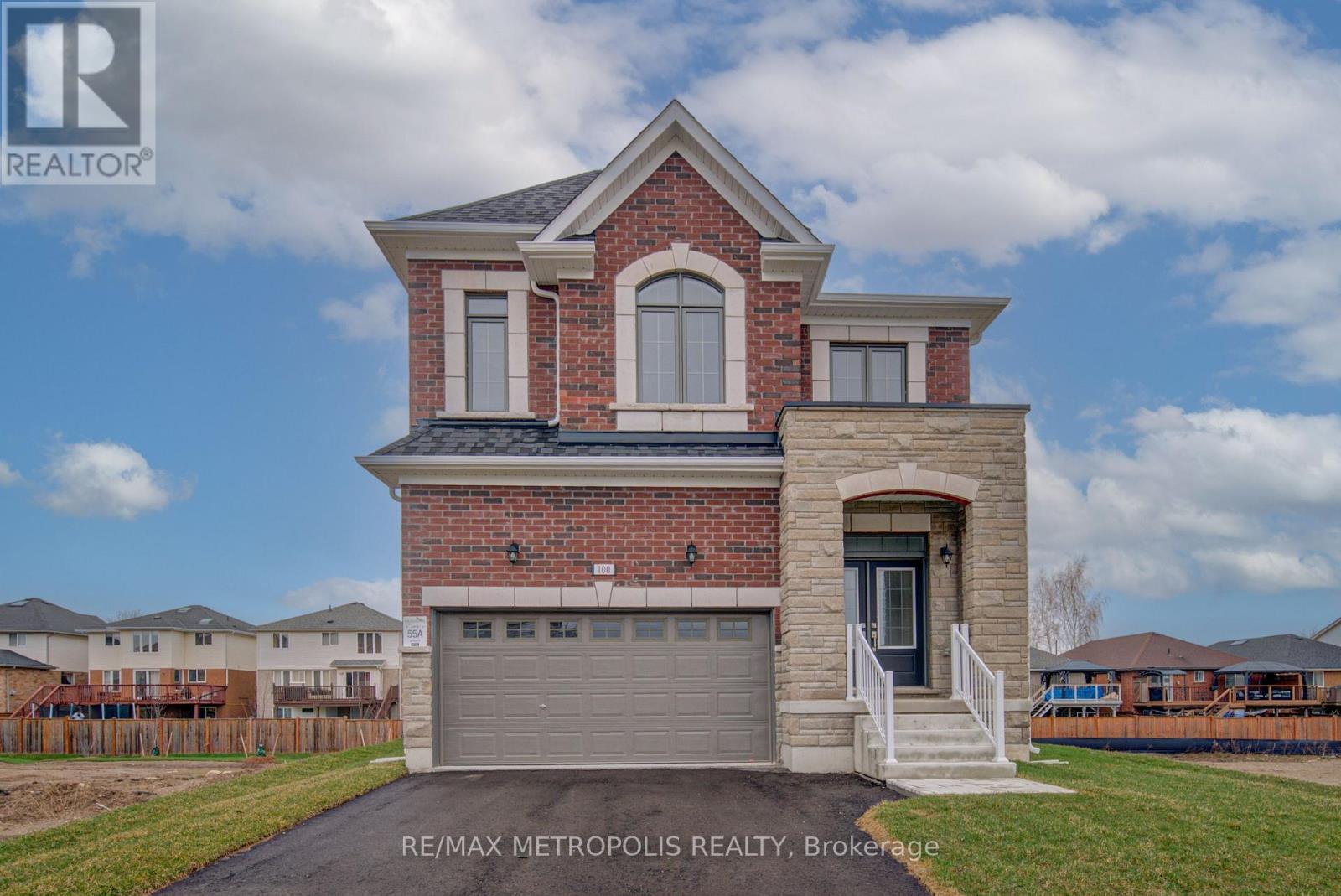 100 Moss Drive, Cambridge, ON - Outdoor