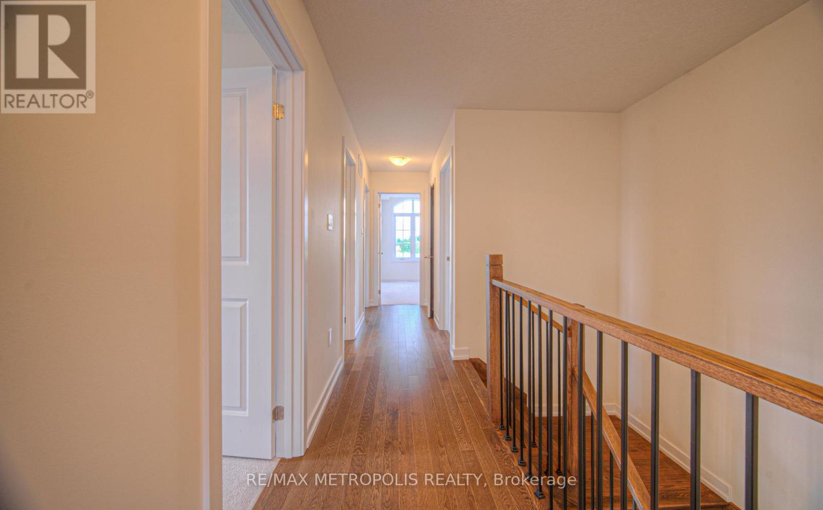 100 Moss Drive, Cambridge, ON - Indoor Photo Showing Other Room
