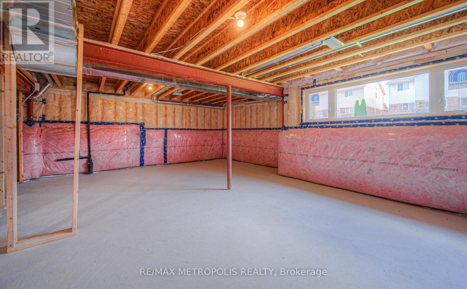 100 Moss Drive, Cambridge, ON - Indoor Photo Showing Basement